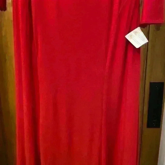 Leena By Mac Duggal Long Sleeve Cowl Back Red Jersey Gown 25929-New - Picture 4 of 16